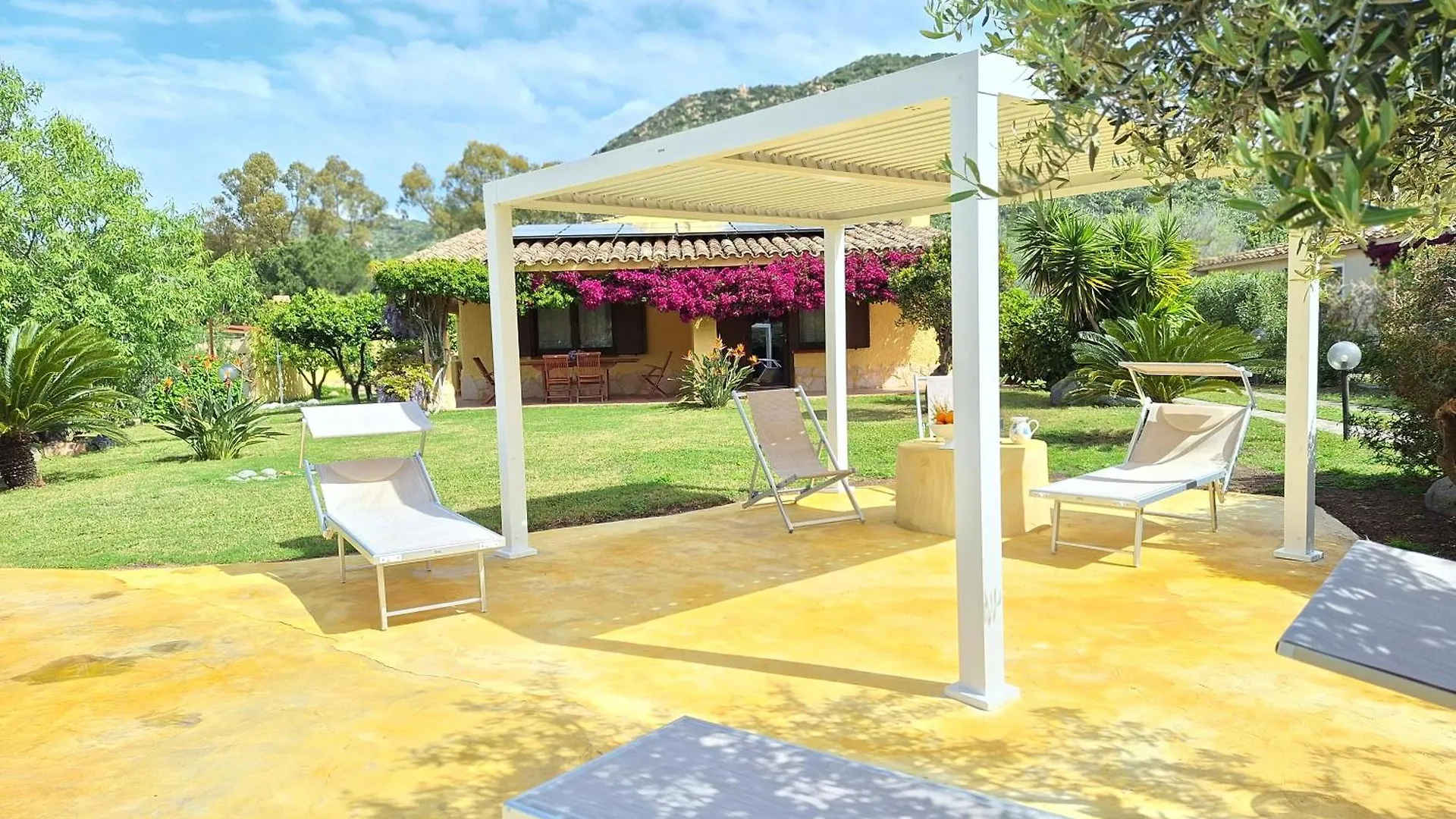 Villa Carlebia Near The Beaches And With Swimming Pool For Exclusive Use Torre delle Stelle