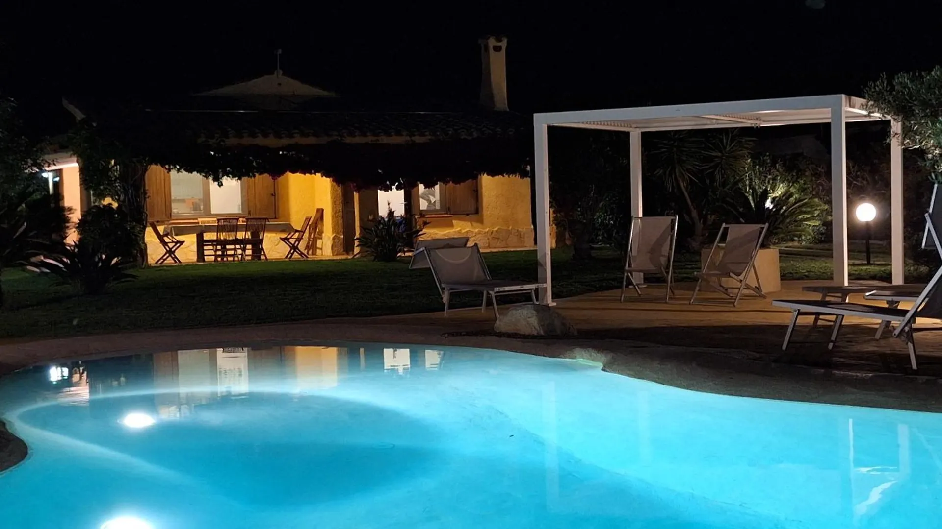 Villa Carlebia Near The Beaches And With Swimming Pool For Exclusive Use Torre delle Stelle
